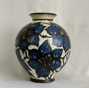 Grand vase danois fleurs stylisées Kähler
