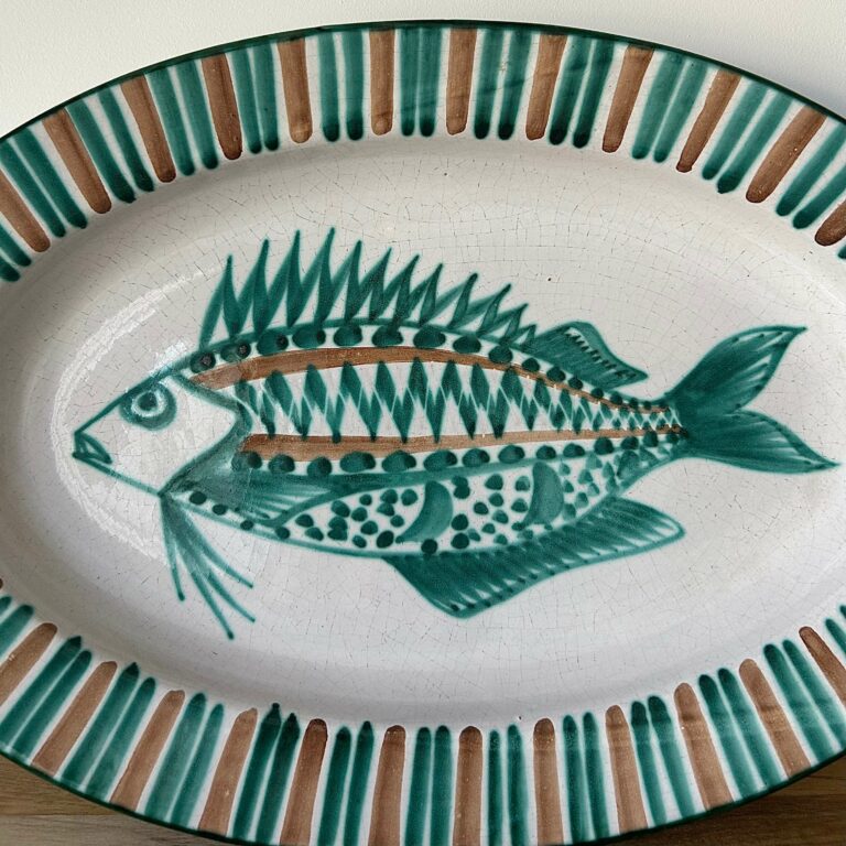 Picault Robert, grand plat ovale - décor poisson - Vallauris