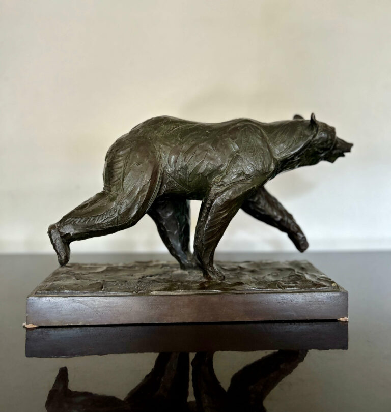 Raymond de Meester - Ours en Marche- patine verte - art déco