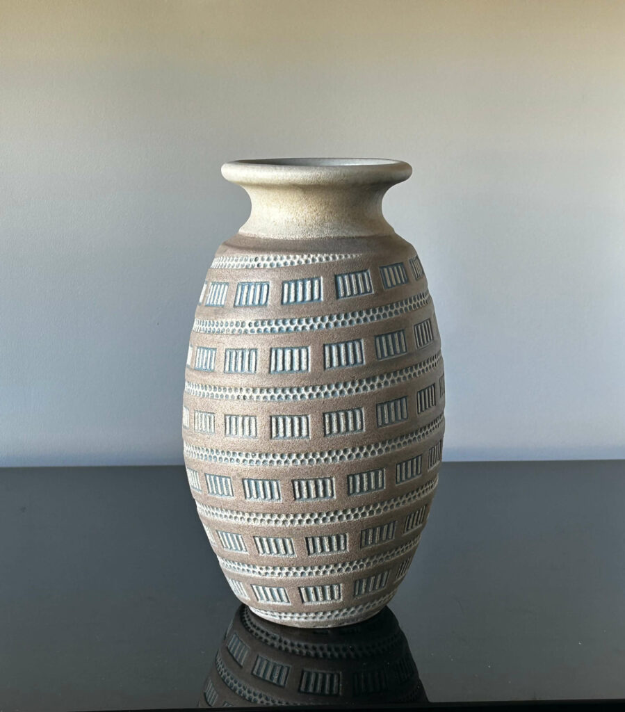 Mougin Frères vase en grès beige 1930