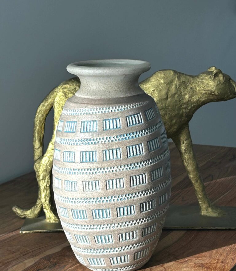 Mougin Frères Vase en grès beige 1930