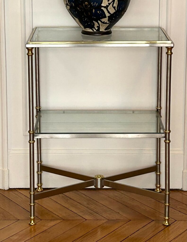 Etagère Néoclassique 1970, en acier, laiton et verre par Orlandi